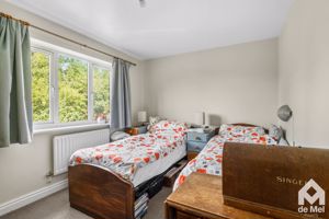 Photo 32- click for photo gallery